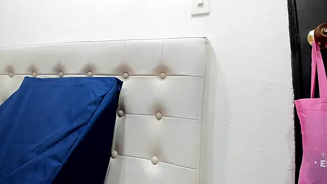 MiaEvans0 Live XXX-chat