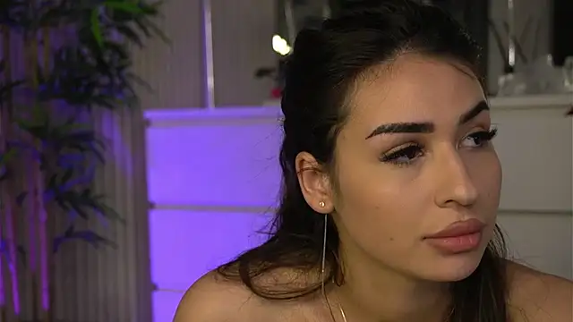 EmmaBlanco: онлайн-секс-чат