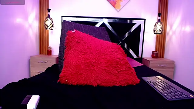 SCARLETT_INK_ élő XXX-chatje