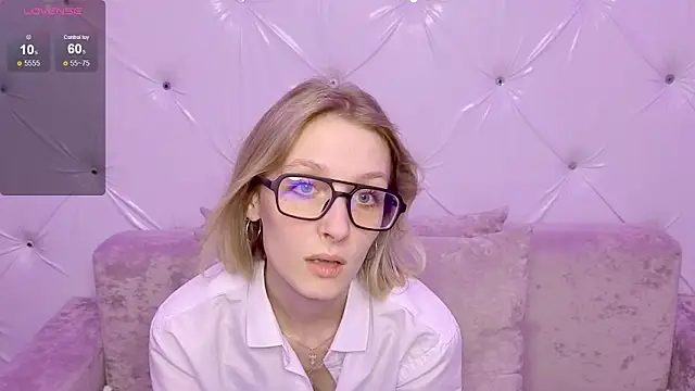 Akiro_Kim7 Chat XXX in diretta