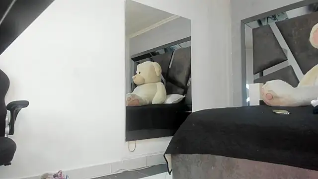 ElektraBomdans: онлайн-секс-чат