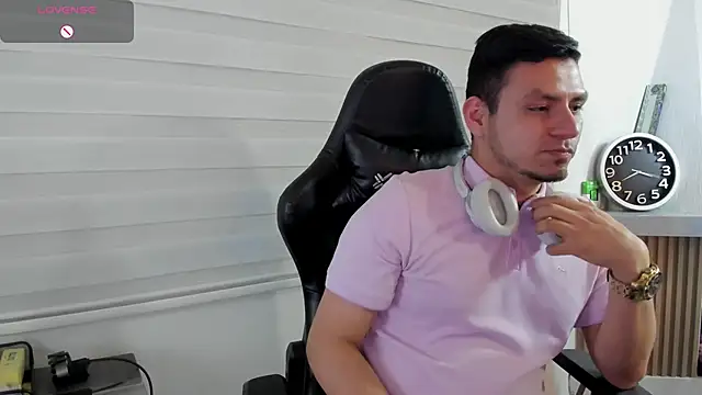 دردشة Rick_Adams الجنسية المباشرة