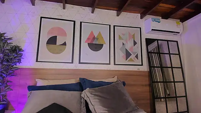 MiaKay1 现场XXX聊天