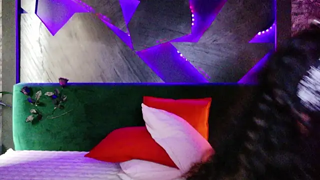 ElyaQuinn live XXX chat