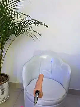 Catalina16_: διαδικτυακό σόου στην κάμερα