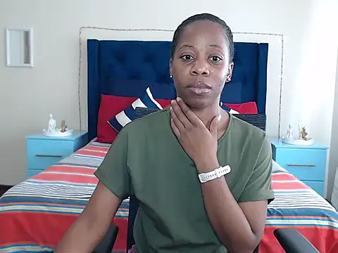 QUEENMANDYY live XXX chat