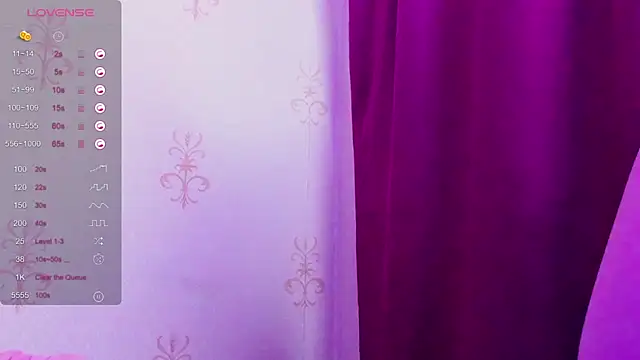 Živý XXX chat KindHazelHere_