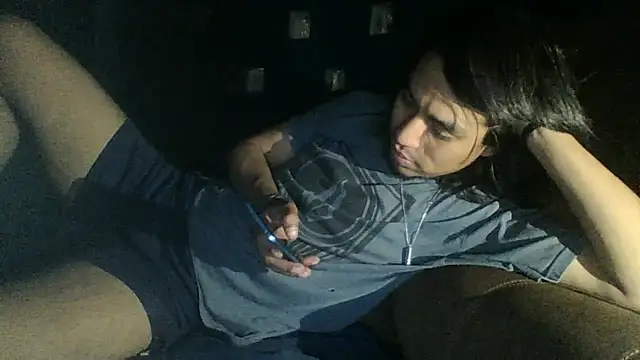 AlexAlejandro13のウェブカメラショー