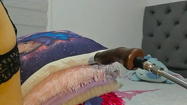 Elizabeth_18_ live XXX chat