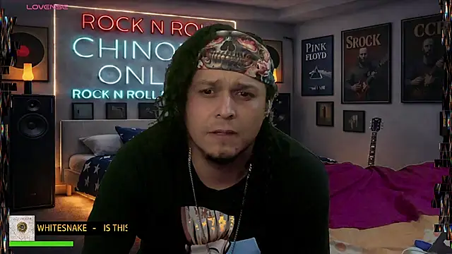 Czat XXX na żywo – chino_roz