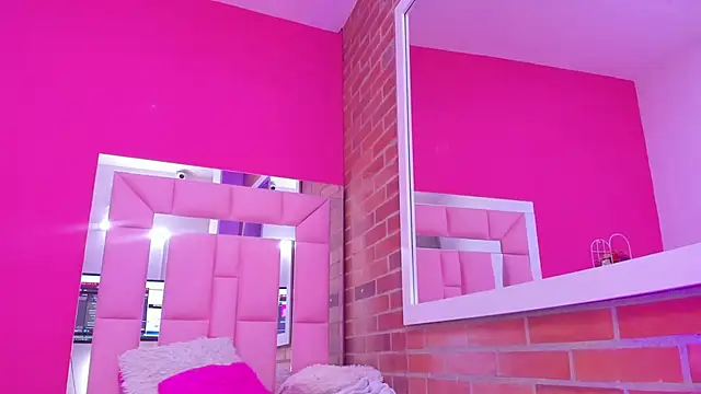 Rebecca_Sandoval's Webcam Show