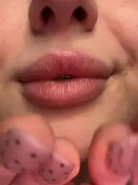 KellyMoorsのライブXXXチャット