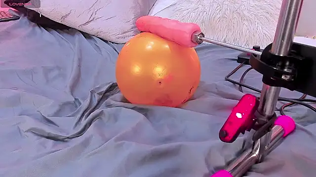 SabrinaVantress' Live XXX Chat