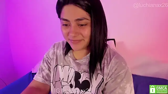 lucy26_ live XXX chat