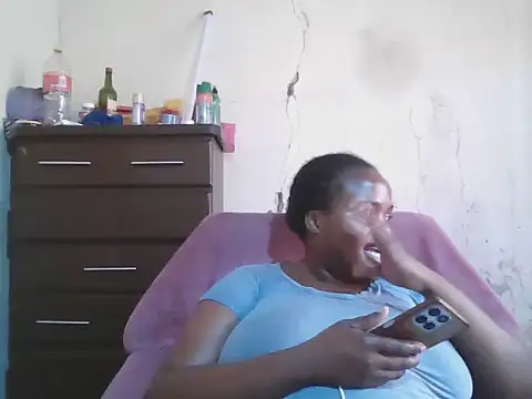 sexybigboobz Adlı Modelin Web Kamerası Şovu