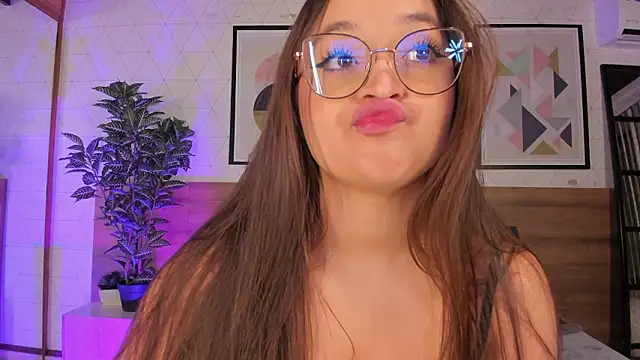 MiaKay1's Live XXX Chat