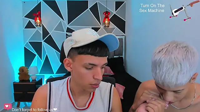 Juan_Nd_Steven 现场XXX聊天