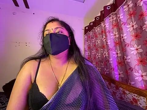 LouleyRanii 在線直播表演