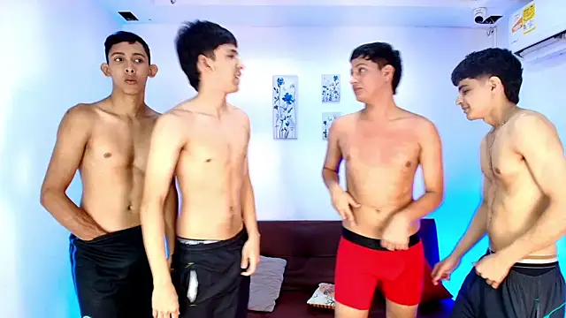 CHILLBICREWX Chat XXX in diretta