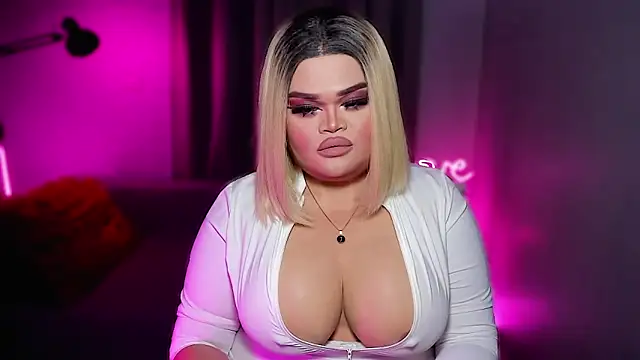 BelindaLove 即時 XXX 聊天