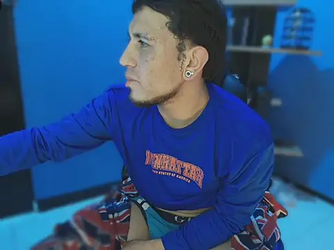 Chat +18 de Thonixxx_mr ao vivo