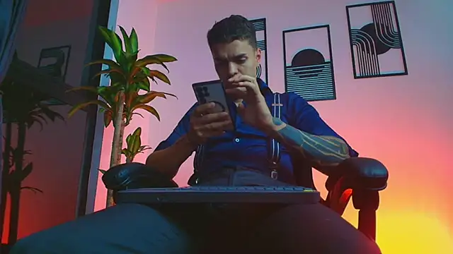 ALPHA_DOMINUS_'s Live XXX Chat