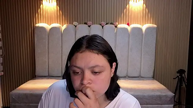 Chat +18 de Cute_Angell_ ao vivo