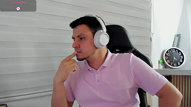 Show modela Rick_Adams na web-kameri