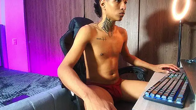 im_Usuga's Live XXX Chat