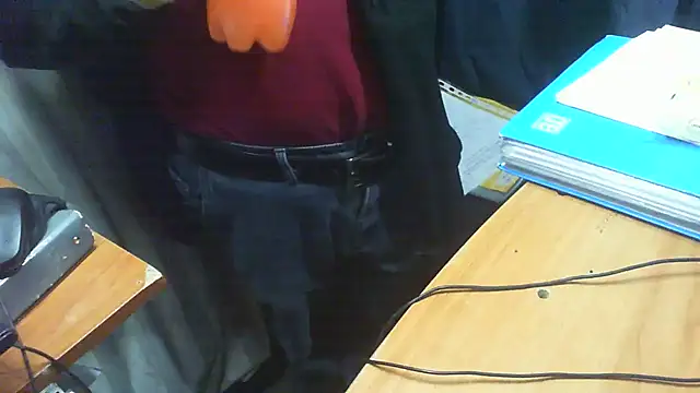 nonnomaturobisex's Live XXX Chat