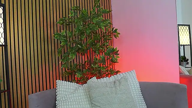 Avril_Cyrus Adlı Modelin Canlı XXX Sohbeti