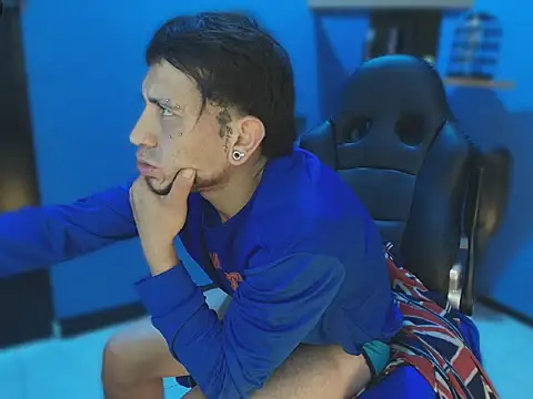 Thonixxx_mr: онлайн-секс-чат