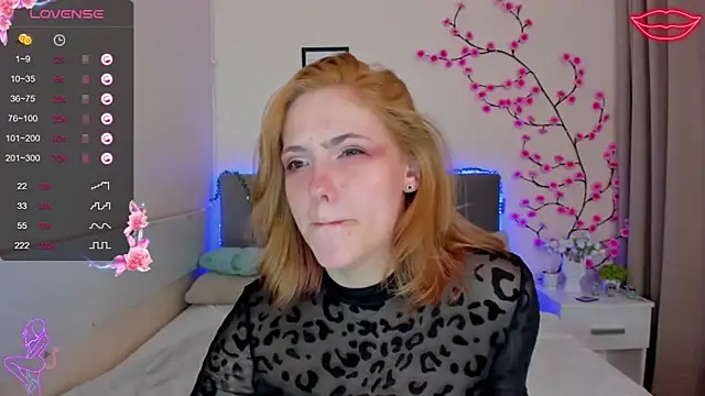 Chat XXX en directo de DellaRows