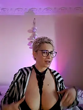 Chat XXX en directo de LunaBlaise