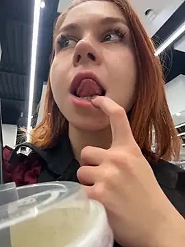 RosieSecret's Live XXX Chat