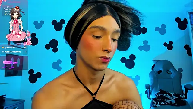 AdharaSkinny_n Webbikameraesitys