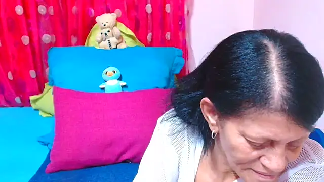 SLUTTYROXY 现场XXX聊天