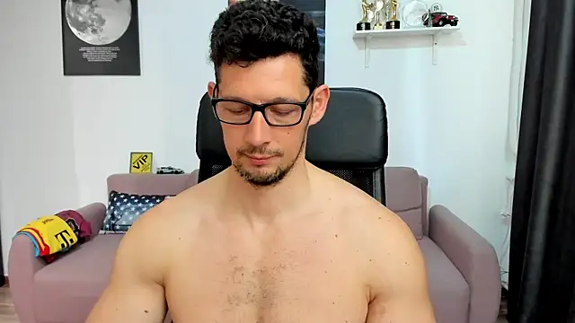 BrutusK08 Live XXX-chat