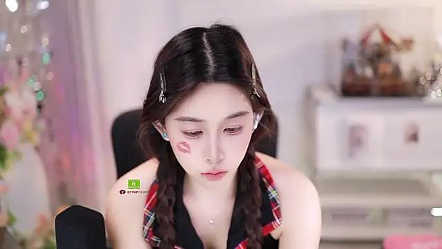 แชท XXX สดของ SleepArtist