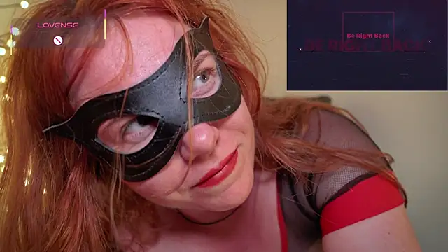 แชท XXX สดของ GingerAleMILF