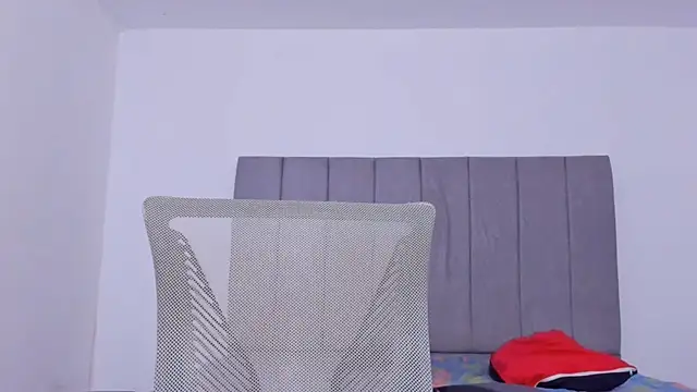 Adonys_Lewis_のウ  ェブカメラショー