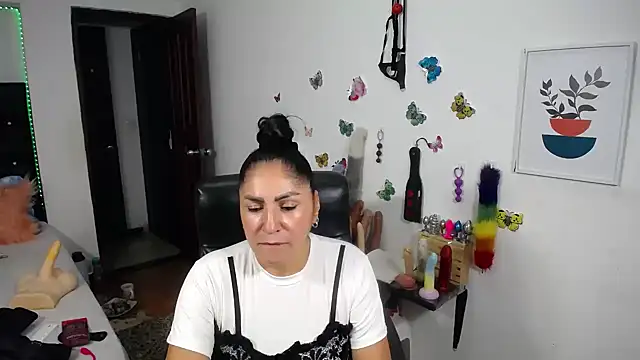 แชท XXX สดของ mature_bigboobs10