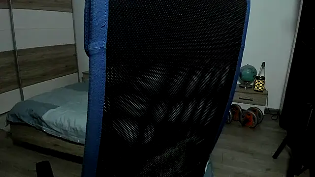 RobbyShawz élő XXX-chatje