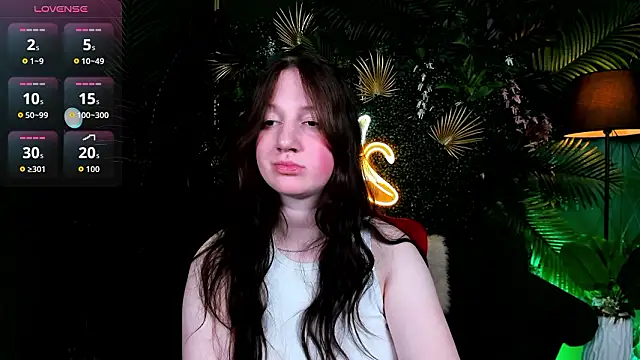 Elisabeth_Binder Adlı Modelin Canlı XXX Sohbeti