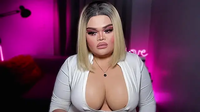 BelindaLove Chat XXX live