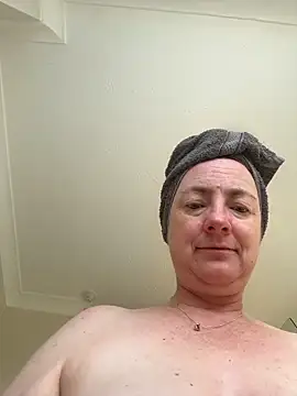 LouiseTswing Live XXX-chat