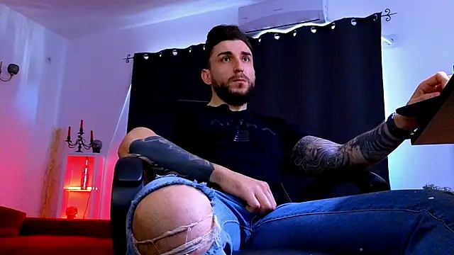 MightyAaron66: онлайн-секс-чат