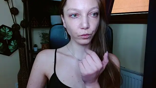 EmillyPlay Live XXX Chat