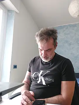 Marcolino183's Live XXX Chat