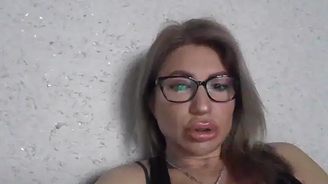 Chatroom XXX en direct de fox_red_lady7